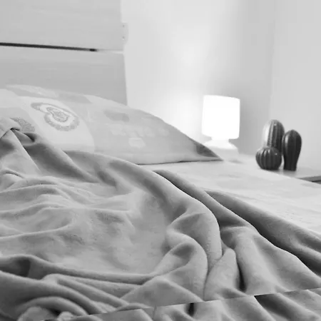 Appartamento Sunshine 7 - Rebomaholidays * Toscolano Maderno
