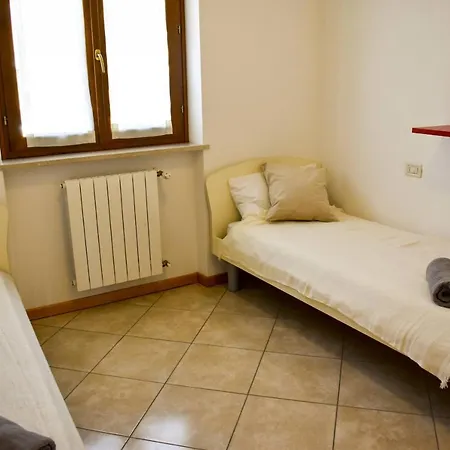 Appartamento Sunshine 7 - Rebomaholidays * Toscolano Maderno